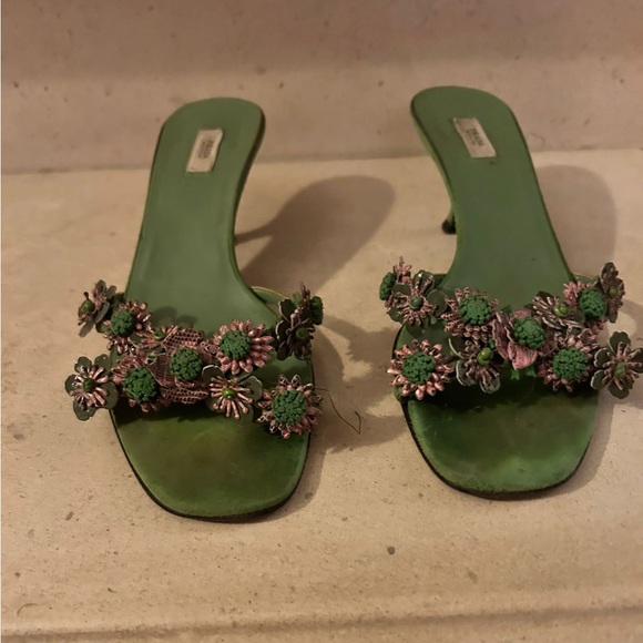 Prada heels - Picture 2 of 7